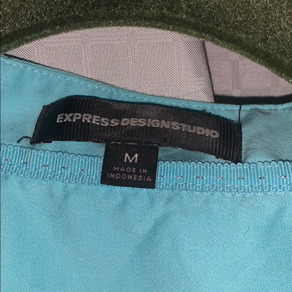 blouse - Picture 2 of 4